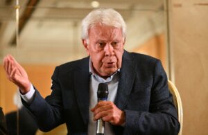 Felipe González, ex presidente del Gobierno español, durante una conferencia (foto de archivo).