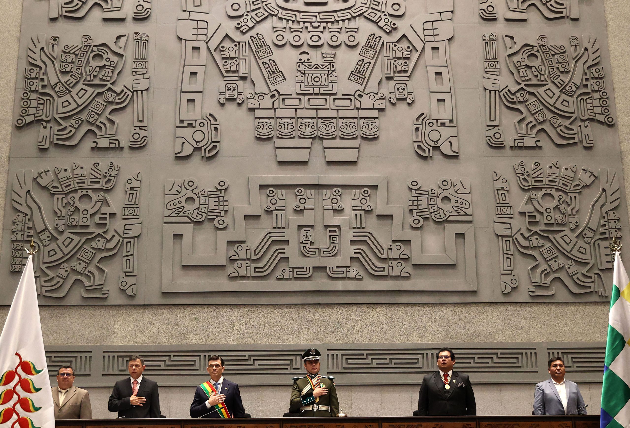 Rodrigo Paz y Edman Lara en la Asamblea Legislativa de Bolivia. Foto de archivo del 8 de noviembre de 2025.