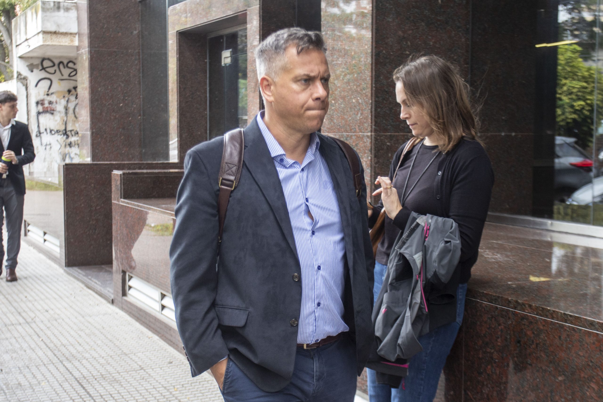 Pedro Di Spagna ingresa al juzgado durante el juicio por la muerte de Diego Maradona (foto de archivo).