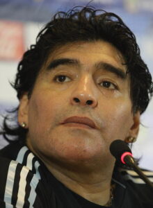 Diego Maradona en una conferencia de prensa en 2009. Foto de archivo.