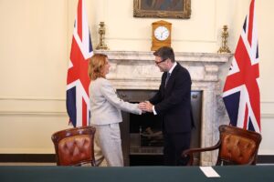 El primer ministro británico, Andy Burnham, en Downing Street (foto de archivo).