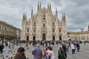La plaza del Duomo de Milán, Italia (foto de archivo).
