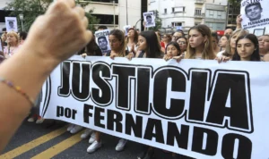 Marcha de familiares y amigos de Fernando Báez Sosa pidiendo justicia.