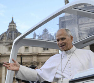 El papa León XIV durante la audiencia general del miércoles en la plaza de San Pedro.