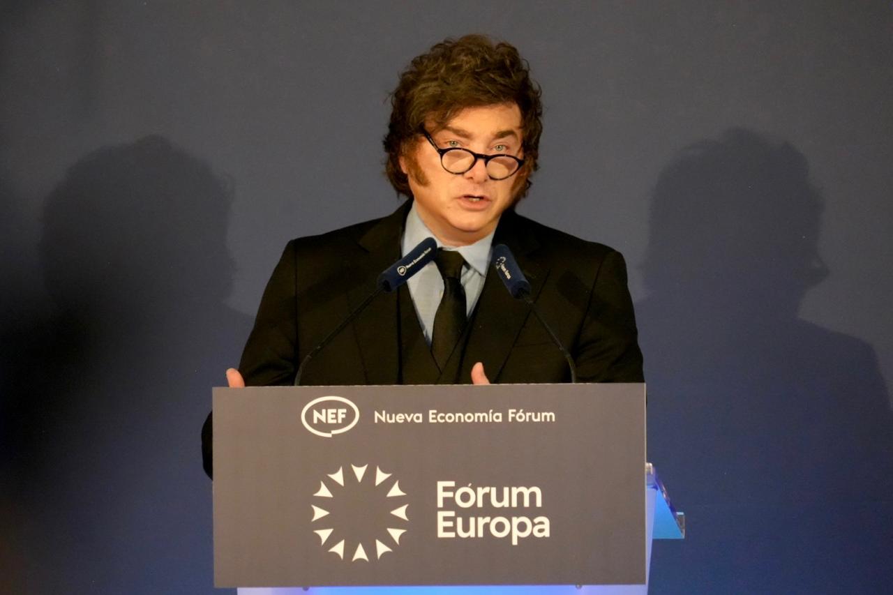 Javier Milei habla en el Nueva Economía Fórum, en Madrid, el 21 de octubre.