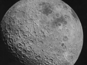 La cara oculta de la Luna, fotografiada por la misión Apollo 16 (foto de archivo).