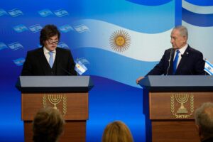 El presidente argentino Javier Milei y el primer ministro israelí Benjamin Netanyahu en una conferencia de prensa conjunta en Jerusalén, el 19 de abril de 2026.