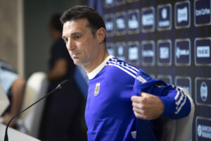 Lionel Scaloni, director técnico de la Selección argentina, en una conferencia de prensa (foto de archivo).